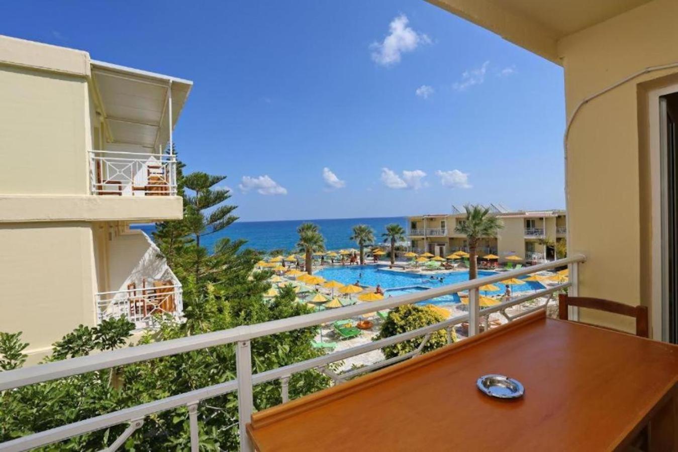 Eri Beach & Village Hotel خيرسونِسوس المظهر الخارجي الصورة